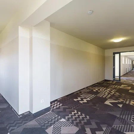 Atrium 115 Apartment *